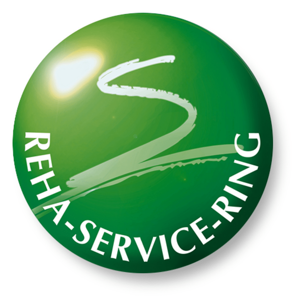 Grünes kreisförmiges Logo mit einem weißen, geschwungenen Weg und der umlaufenden Schrift „Reha-Service-Ring“. Das Zeichen steht für ein Netzwerk vieler Reha- und Sanitätshäuser in Deutschland, die gemeinsam eine verlässliche Hilfsmittelversorgung anbieten.